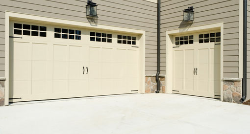 Overhead door installer  Puyallup